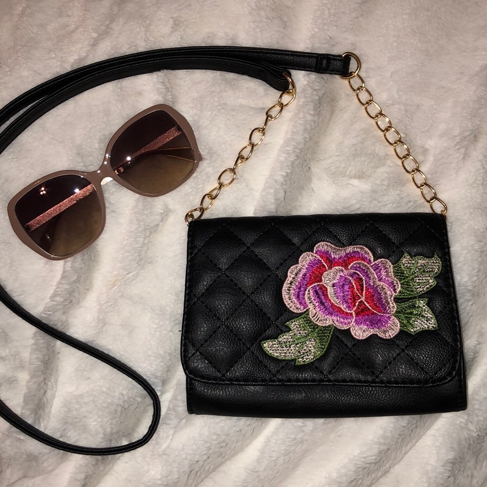 Small crossbody🌸